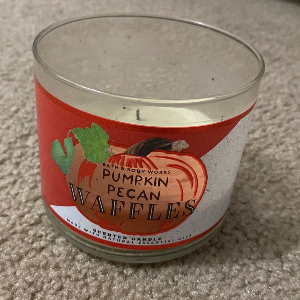 bath and body works 3 wick candle USED - pumpkin pecan waffles